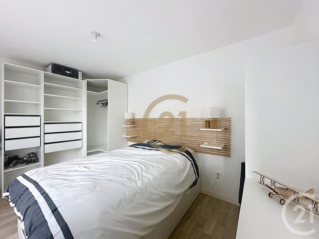 Appartement F2 &agrave; louer - 2 pi&egrave;ces - 38 m2 - St Cyr L Ecole - 78 - ILE-DE-FRANCE