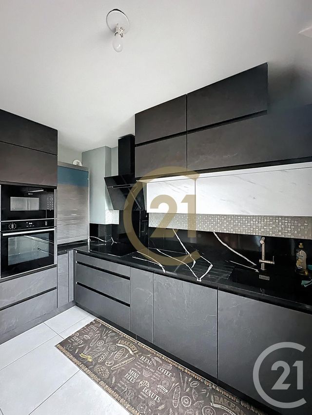 Appartement Duplex &agrave; louer - 3 pi&egrave;ces - 81,88 m2 - Versailles - 78 - ILE-DE-FRANCE