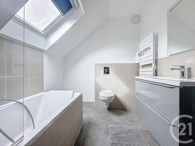 Maison &agrave; louer - 7 pi&egrave;ces - 171,66 m2 - Jouy En Josas - 78 - ILE-DE-FRANCE