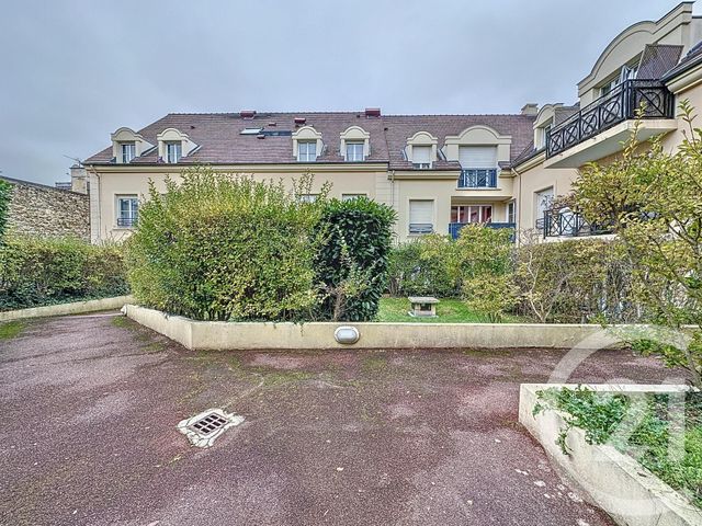 Appartement F2 &agrave; louer - 2 pi&egrave;ces - 33,33 m2 - Le Chesnay - 78 - ILE-DE-FRANCE