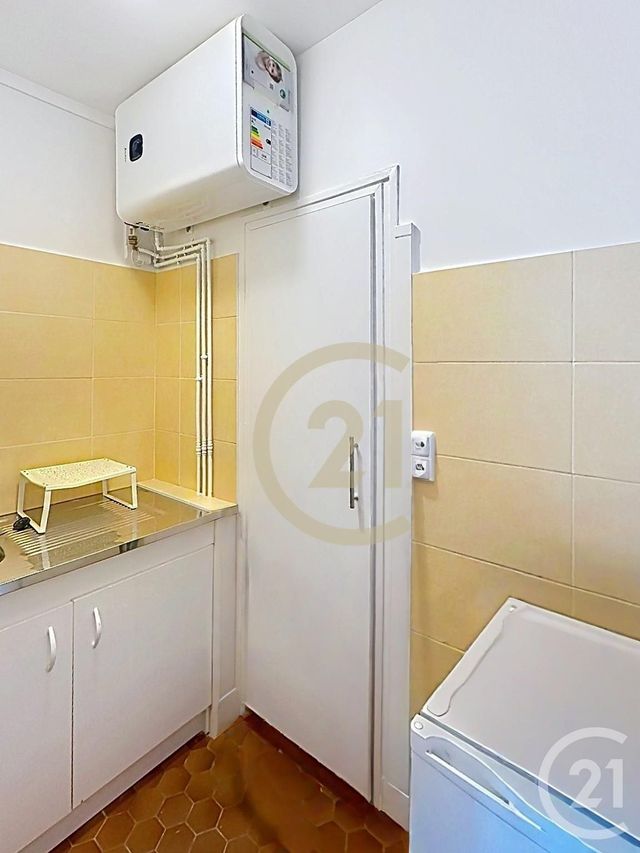 Appartement F1 &agrave; louer - 1 pi&egrave;ce - 14,40 m2 - Versailles - 78 - ILE-DE-FRANCE