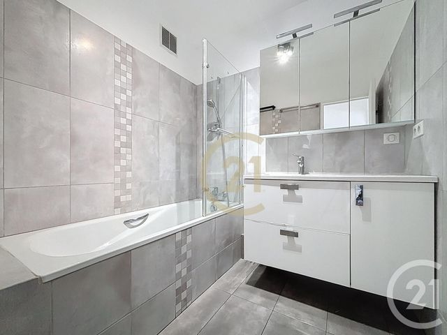 Appartement F5 &agrave; louer - 5 pi&egrave;ces - 107,65 m2 - Versailles - 78 - ILE-DE-FRANCE