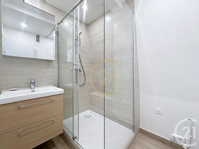 Appartement F3 &agrave; louer - 3 pi&egrave;ces - 46,52 m2 - Versailles - 78 - ILE-DE-FRANCE