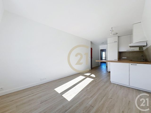 Appartement F3 &agrave; louer - 3 pi&egrave;ces - 46,52 m2 - Versailles - 78 - ILE-DE-FRANCE