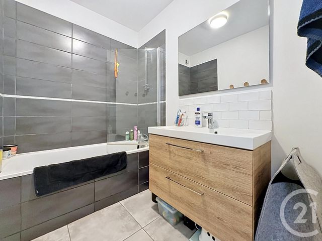 Appartement F3 &agrave; vendre - 3 pi&egrave;ces - 64,86 m2 - Le Chesnay - 78 - ILE-DE-FRANCE