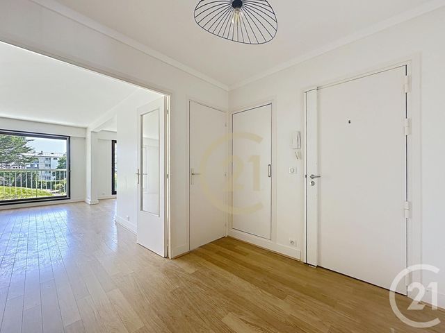 Appartement &agrave; louer - 6 pi&egrave;ces - 117,27 m2 - Versailles - 78 - ILE-DE-FRANCE