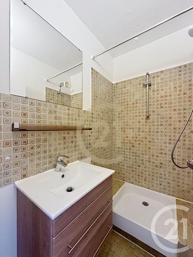 Appartement &agrave; louer - 6 pi&egrave;ces - 117,27 m2 - Versailles - 78 - ILE-DE-FRANCE