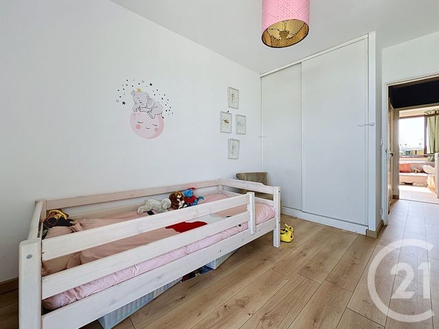 Appartement T5 &agrave; louer - 6 pi&egrave;ces - 122,16 m2 - Fontenay Le Fleury - 78 - ILE-DE-FRANCE