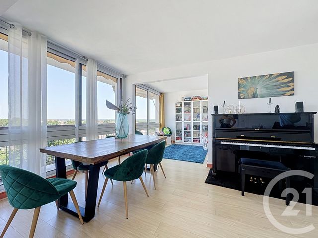 Appartement T5 &agrave; louer - 6 pi&egrave;ces - 122,16 m2 - Fontenay Le Fleury - 78 - ILE-DE-FRANCE