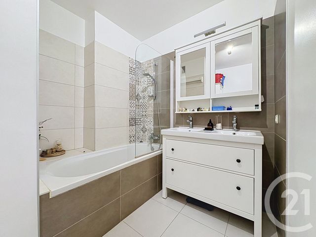 Appartement F4 &agrave; vendre - 4 pi&egrave;ces - 93,88 m2 - Le Chesnay - 78 - ILE-DE-FRANCE