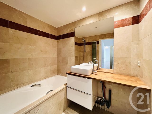 Appartement F3 &agrave; louer - 3 pi&egrave;ces - 64,77 m2 - Le Chesnay - 78 - ILE-DE-FRANCE