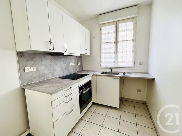 Appartement F3 &agrave; louer - 3 pi&egrave;ces - 64,77 m2 - Le Chesnay - 78 - ILE-DE-FRANCE
