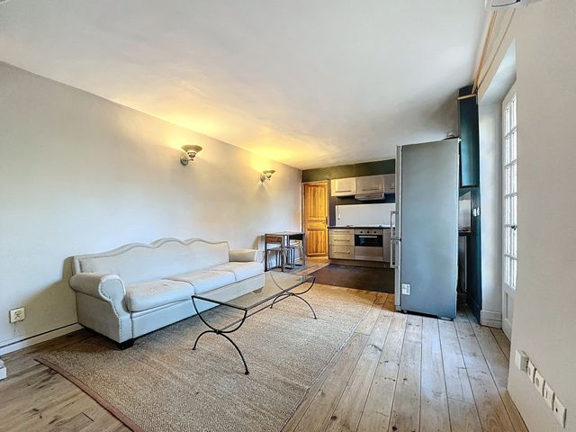 Afficher la photo en grand Maison à vendre - 9 pièces - 275 m2 - 78 - ILE-DE-FRANCE