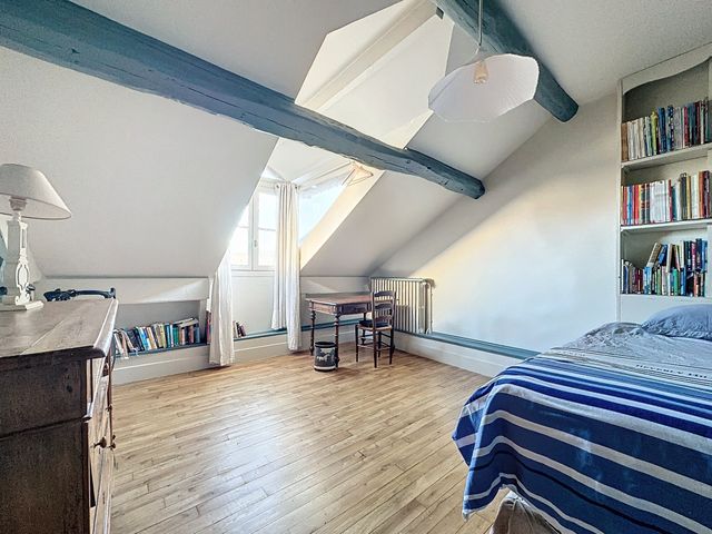 Afficher la photo en grand Maison à vendre - 9 pièces - 275 m2 - 78 - ILE-DE-FRANCE