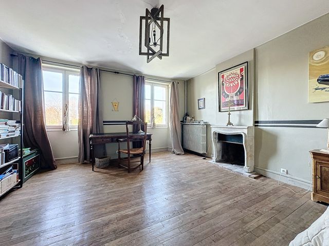 Afficher la photo en grand Maison à vendre - 9 pièces - 275 m2 - 78 - ILE-DE-FRANCE