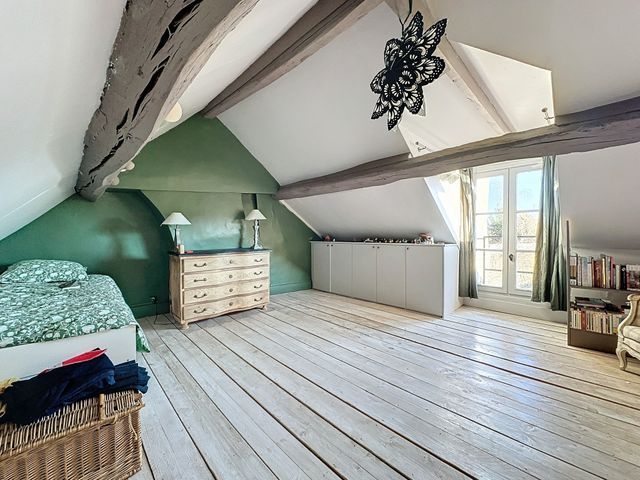 Afficher la photo en grand Maison à vendre - 9 pièces - 275 m2 - 78 - ILE-DE-FRANCE