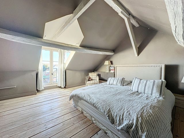 Afficher la photo en grand Maison à vendre - 9 pièces - 275 m2 - 78 - ILE-DE-FRANCE