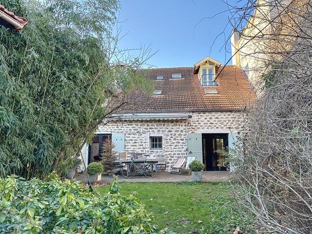 Afficher la photo en grand Maison à vendre - 9 pièces - 275 m2 - 78 - ILE-DE-FRANCE