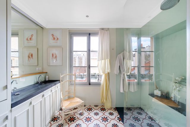 Afficher la photo en grand Appartement F4 à vendre - 4 pièces - 108,10 m2 - Versailles - 78 - ILE-DE-FRANCE