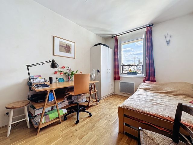 Afficher la photo en grand Appartement Duplex à vendre - 5 pièces - 116,34 m2 - Versailles - 78 - ILE-DE-FRANCE