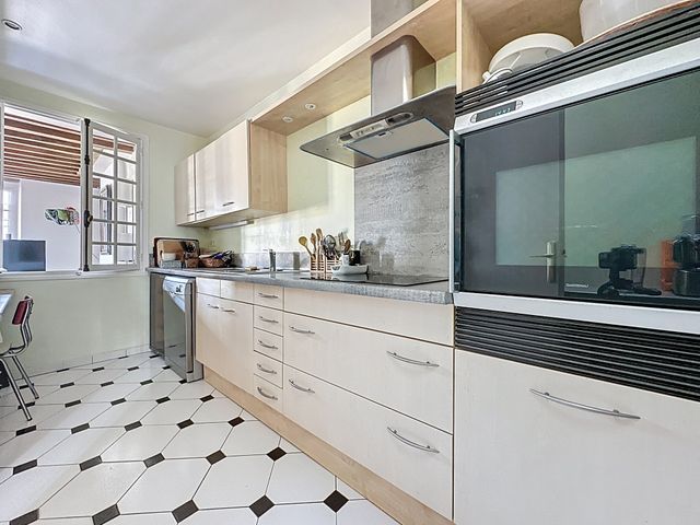 Afficher la photo en grand Appartement Duplex à vendre - 5 pièces - 116,34 m2 - Versailles - 78 - ILE-DE-FRANCE