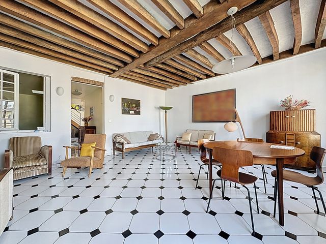 Afficher la photo en grand Appartement Duplex à vendre - 5 pièces - 116,34 m2 - Versailles - 78 - ILE-DE-FRANCE