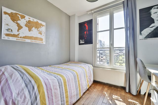 Afficher la photo en grand Appartement à vendre - 6 pièces - 133,24 m2 - Versailles - 78 - ILE-DE-FRANCE