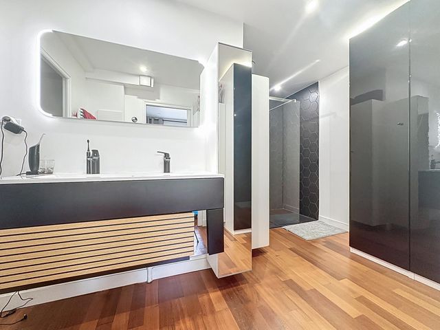 Afficher la photo en grand Maison à vendre - 7 pièces - 171,66 m2 - Jouy En Josas - 78 - ILE-DE-FRANCE