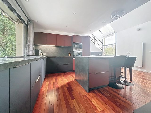 Afficher la photo en grand Maison à vendre - 7 pièces - 171,66 m2 - Jouy En Josas - 78 - ILE-DE-FRANCE