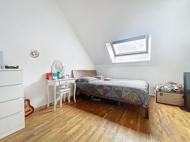 Afficher la photo en grand Maison à vendre - 7 pièces - 171,66 m2 - Jouy En Josas - 78 - ILE-DE-FRANCE