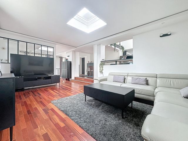 Afficher la photo en grand Maison à vendre - 7 pièces - 171,66 m2 - Jouy En Josas - 78 - ILE-DE-FRANCE