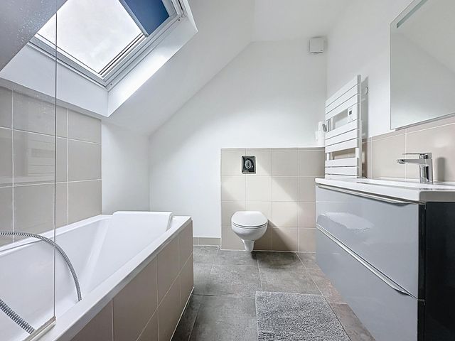 Afficher la photo en grand Maison à vendre - 7 pièces - 171,66 m2 - Jouy En Josas - 78 - ILE-DE-FRANCE