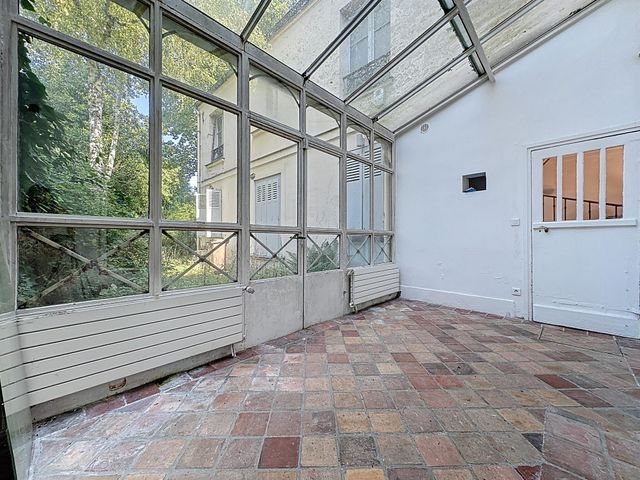 Afficher la photo en grand Maison à vendre - 7 pièces - 160,43 m2 - Versailles - 78 - ILE-DE-FRANCE