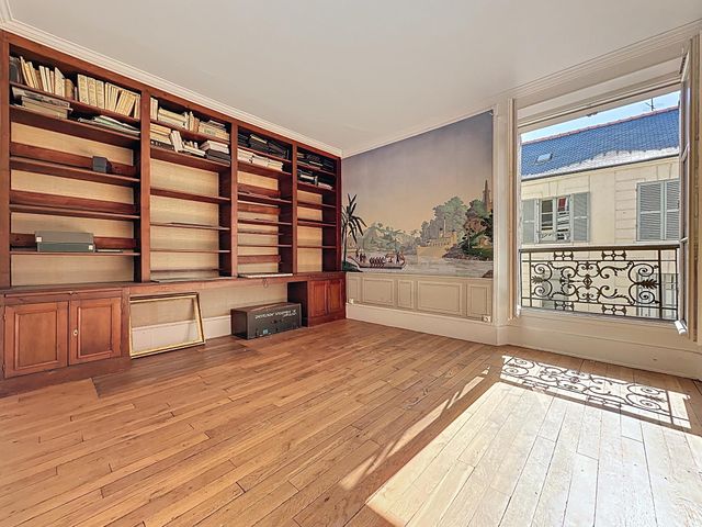 Afficher la photo en grand Maison à vendre - 7 pièces - 160,43 m2 - Versailles - 78 - ILE-DE-FRANCE