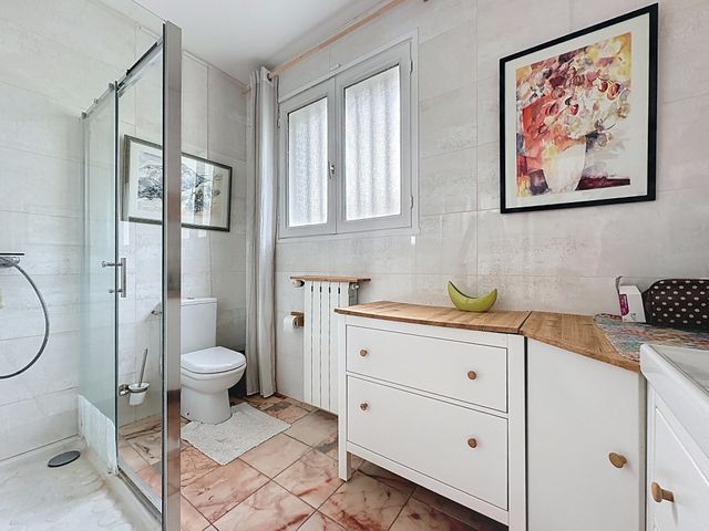 Afficher la photo en grand Maison à vendre - 12 pièces - 307 m2 - Versailles - 78 - ILE-DE-FRANCE