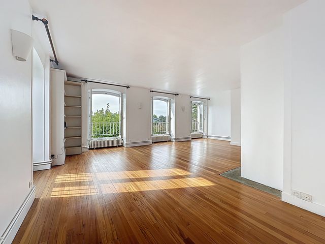 Afficher la photo en grand Maison à vendre - 12 pièces - 307 m2 - Versailles - 78 - ILE-DE-FRANCE