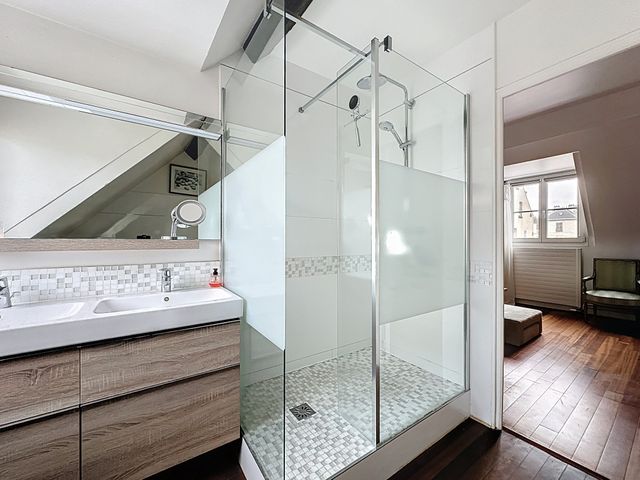 Appartement F6 à vendre - 6 pièces - 136,07 m2 - Versailles - 78 - ILE-DE-FRANCE