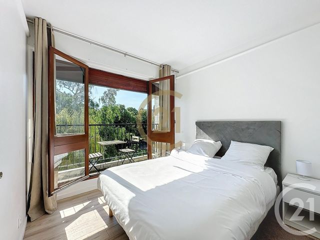 Afficher la photo en grand Appartement F4 à vendre - 4 pièces - 83,92 m2 - Le Chesnay - 78 - ILE-DE-FRANCE