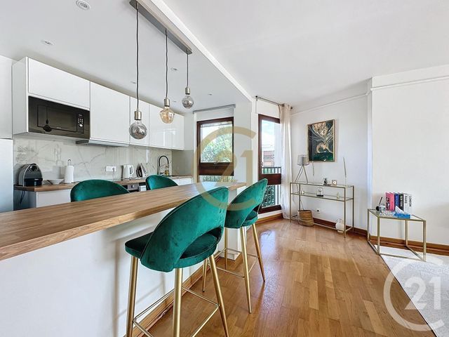 Afficher la photo en grand Appartement F4 à vendre - 4 pièces - 83,92 m2 - Le Chesnay - 78 - ILE-DE-FRANCE