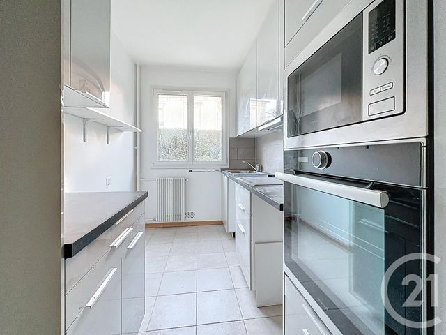 Afficher la photo en grand Appartement F3 à vendre - 3 pièces - 80,13 m2 - Versailles - 78 - ILE-DE-FRANCE