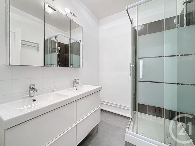 Afficher la photo en grand Appartement F3 à vendre - 3 pièces - 80,13 m2 - Versailles - 78 - ILE-DE-FRANCE