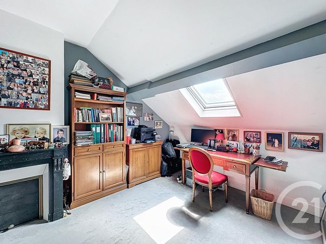 Afficher la photo en grand Appartement F5 à vendre - 5 pièces - 124,77 m2 - Versailles - 78 - ILE-DE-FRANCE