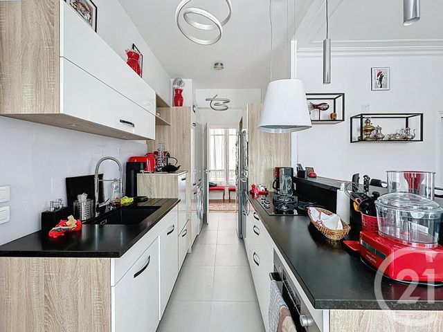 Afficher la photo en grand Appartement F5 à vendre - 5 pièces - 124,77 m2 - Versailles - 78 - ILE-DE-FRANCE