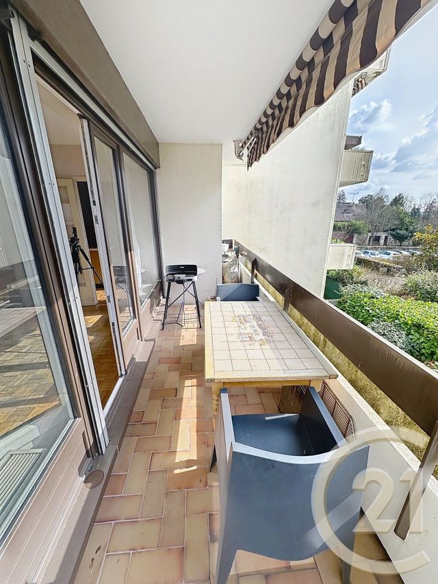 Afficher la photo en grand Appartement à vendre - 5 pièces - 107,22 m2 - Noisy Le Roi - 78 - ILE-DE-FRANCE