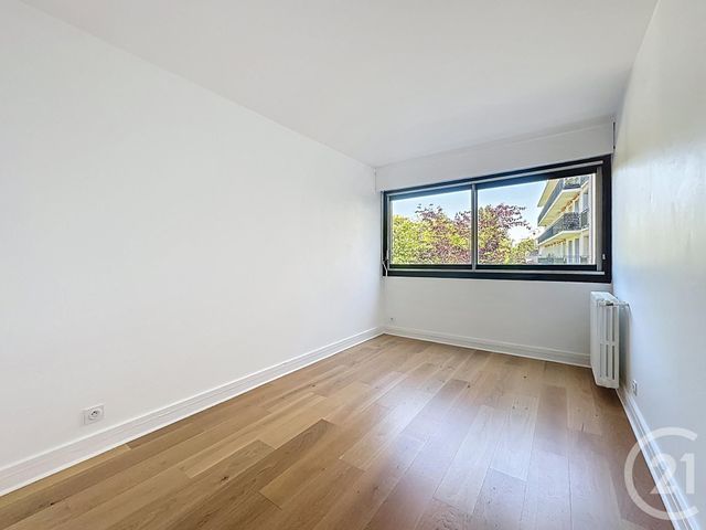 Afficher la photo en grand Appartement F5 à vendre - 5 pièces - 102,75 m2 - Le Chesnay - 78 - ILE-DE-FRANCE