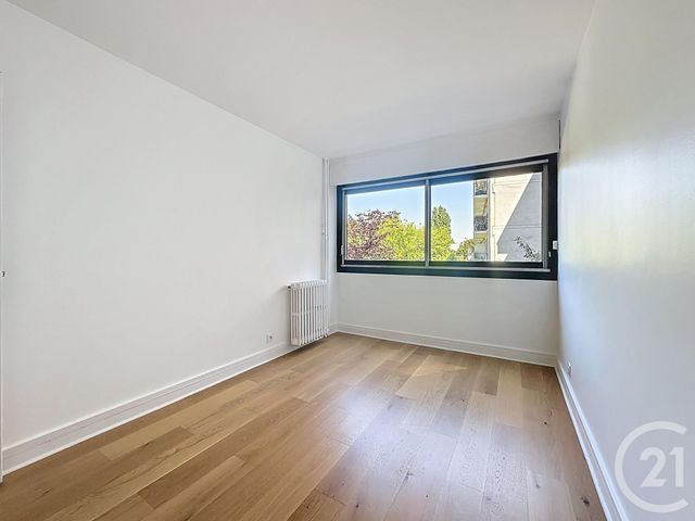 Afficher la photo en grand Appartement F5 à vendre - 5 pièces - 102,75 m2 - Le Chesnay - 78 - ILE-DE-FRANCE