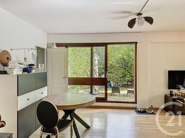 Afficher la photo en grand Appartement à vendre - 3 pièces - 62 m2 - Le Chesnay Rocquencourt - 78 - ILE-DE-FRANCE