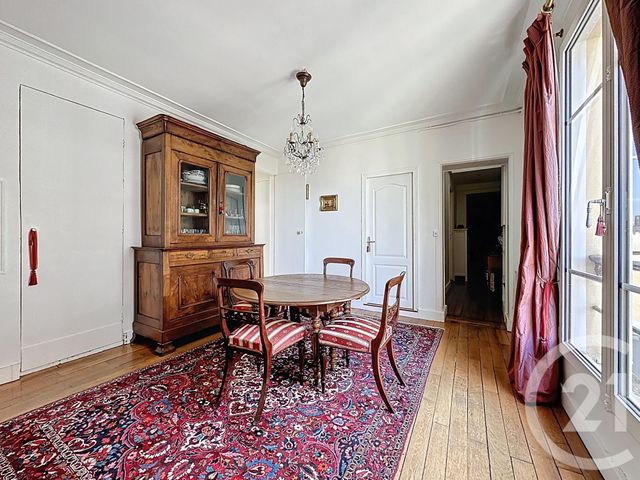 Afficher la photo en grand Appartement F4 à vendre - 4 pièces - 83,90 m2 - Versailles - 78 - ILE-DE-FRANCE