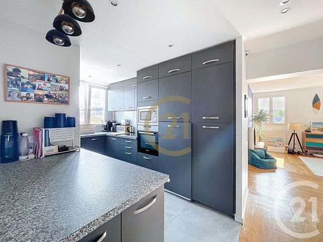 Afficher la photo en grand Appartement à vendre - 4 pièces - 96,35 m2 - Le Chesnay - 78 - ILE-DE-FRANCE