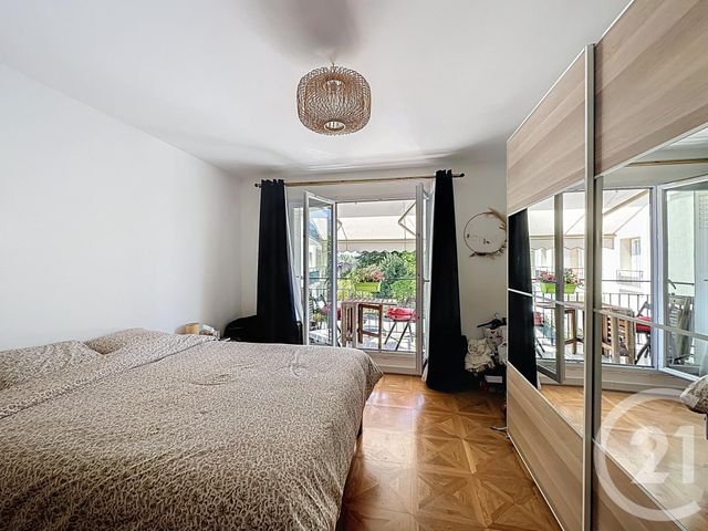 Afficher la photo en grand Appartement F3 à vendre - 3 pièces - 67 m2 - Versailles - 78 - ILE-DE-FRANCE